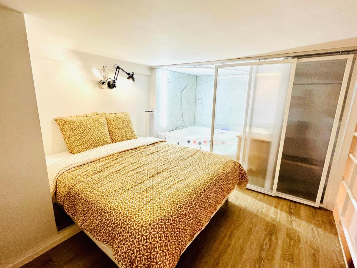 Duplex-Ceiling Height 1,9M-Free Private Parking-Self Check In !! Duplex Climatise-Hauteur Sous Plafond 1,9M-Parking Prive Gratuit-Arrivee Autonome !! Avignon Exterior foto